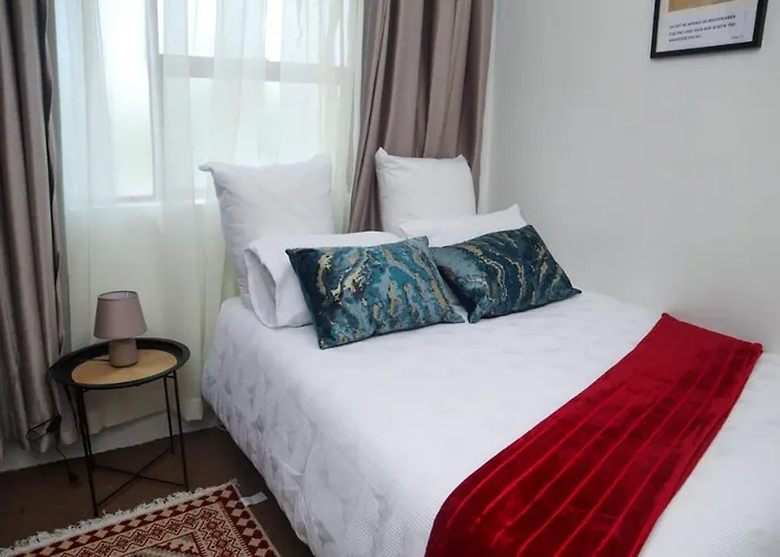 Spacious And Luxury 3 Bedroom Apartment