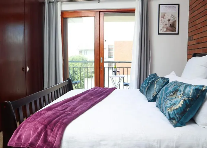 Spacious And Luxury 3 Bedroom Apartment