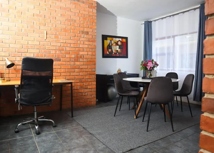 Spacious And Luxury 3 Bedroom Apartment